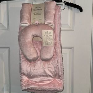 NWT little traveler baby set
